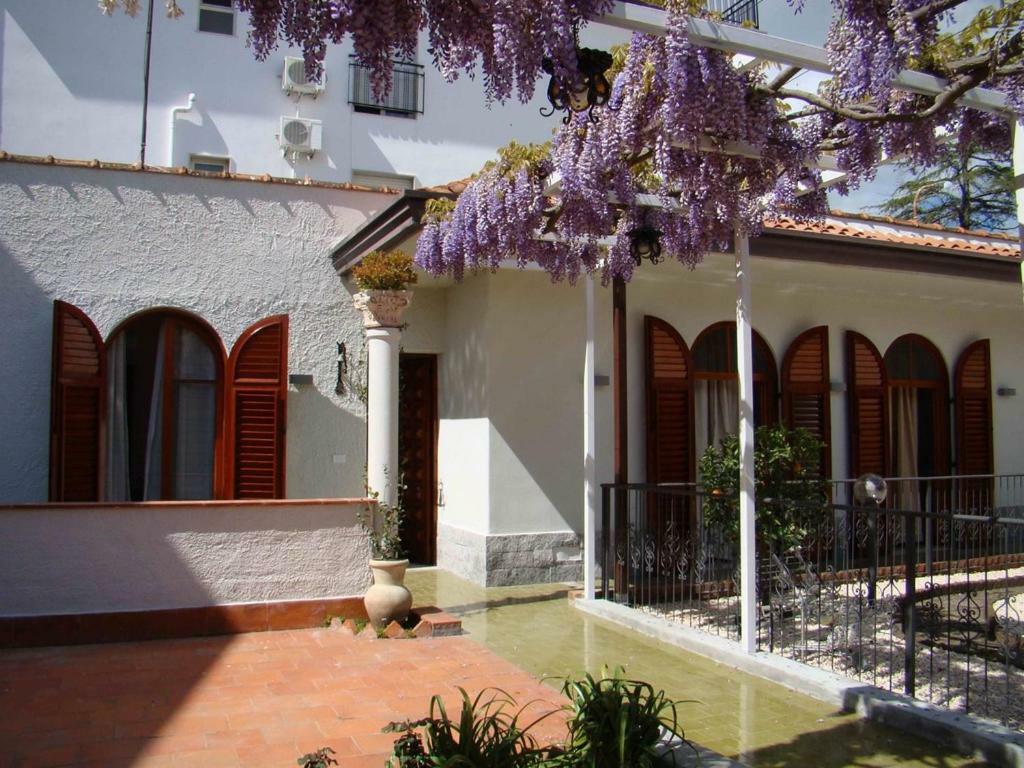 Casa Vacanze Villa Angelina จีอาร์ดีนี นักซอส ภายนอก รูปภาพ